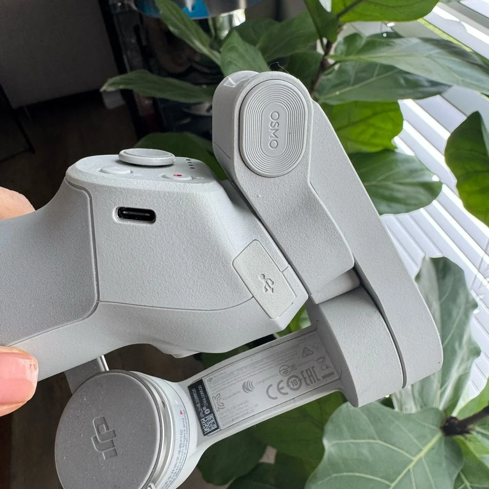 DJI White Smartphone Gimbal
